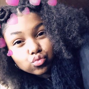 Meet your Posher, Amirah